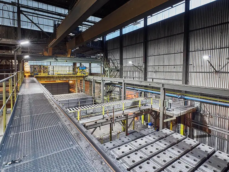 Industriehalle bei Trimet